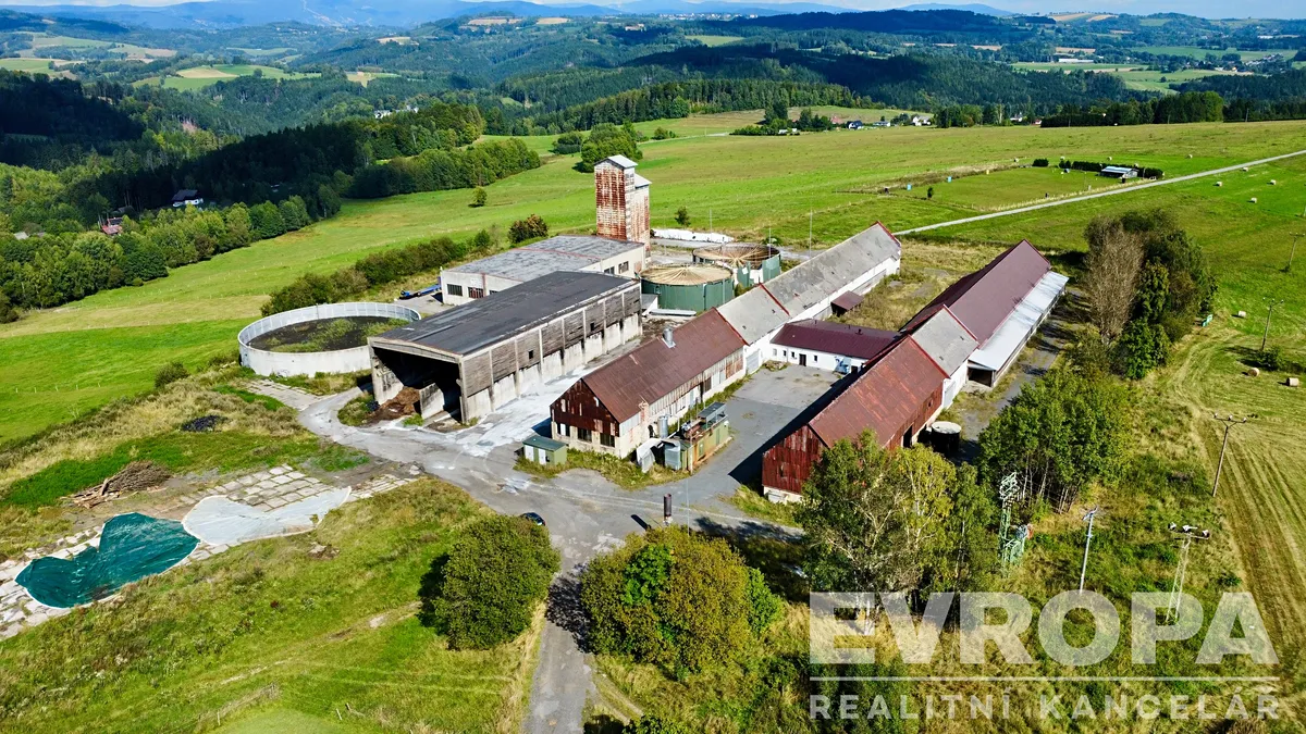 Prodej výrobní haly, prostoru 100 m²